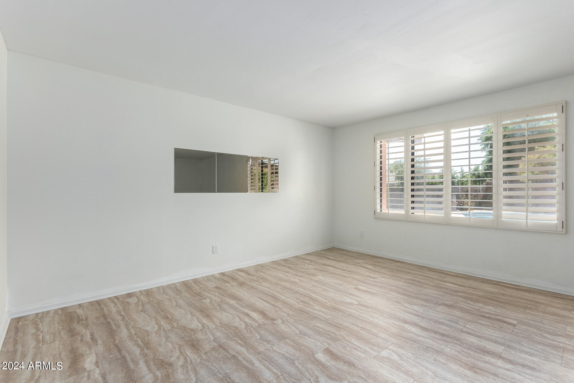 4021 West Mountain View Road Phoenix, AZ 85051 - Photo 6 of 32 0008-05 - Mountain View
