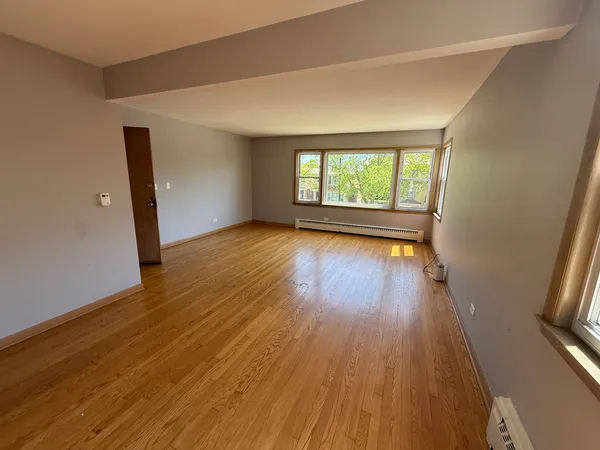 $1,850 | 5610 North Central Avenue, Unit 2, Chicago, IL 60646