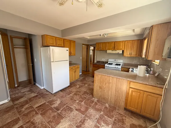$1,850 | 5610 North Central Avenue, Unit 2, Chicago, IL 60646
