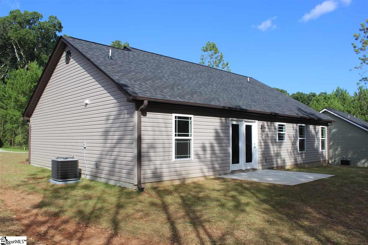 132 Hawk Ridge Drive Anderson, SC 29621 - Photo 2 of 23