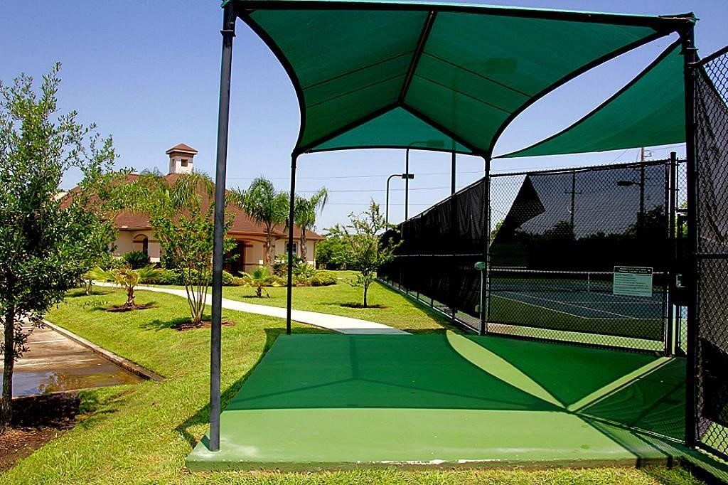 1902 Sparrows Ridge Katy, TX 77450 - Photo 39 of 48 a view of a backyard