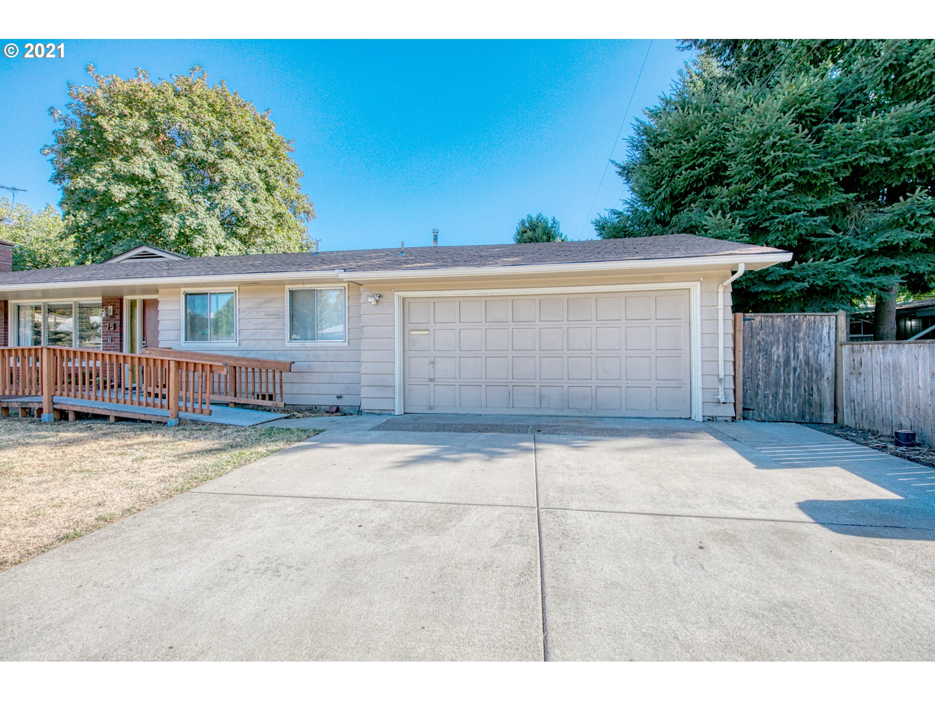 75 Hayden Bridge Way Springfield, OR 97477 - Photo 2 of 28