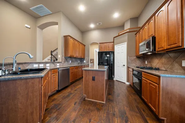 $3,750 | 15801 Waterview Drive, Frisco, TX 75035
