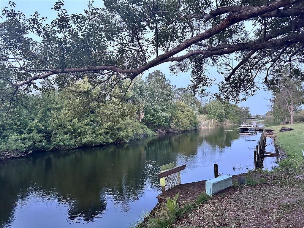 306 Mayfair Pl Southwest  