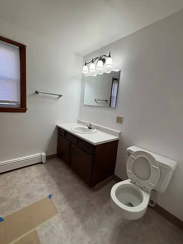 $2,000 | 5 Spruce Street, Unit 1, Clinton, MA 01510