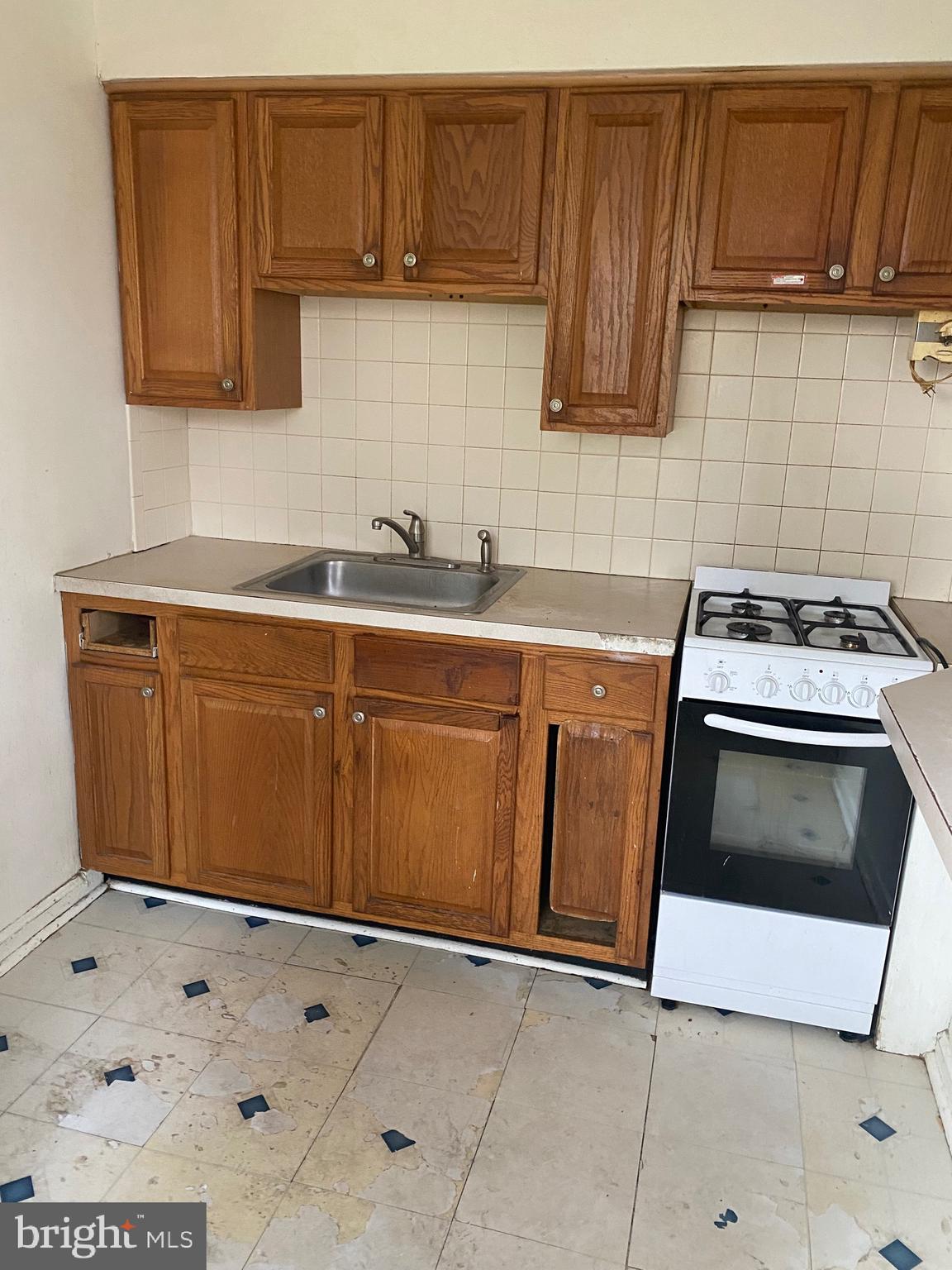 172 Bridge Street Drexel Hill, PA 19026 - Photo 26 of 42 Apartment 2 Kitchen