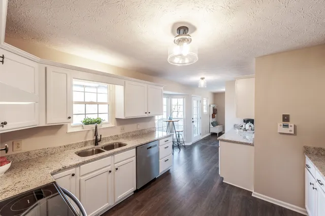 $429,900 | 203 Mosley Drive, Springfield, TN 37172