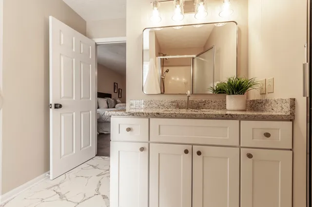 $429,900 | 203 Mosley Drive, Springfield, TN 37172