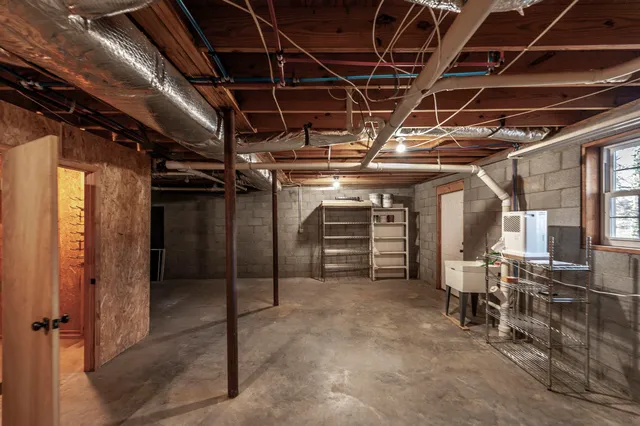 $429,900 | 203 Mosley Drive, Springfield, TN 37172