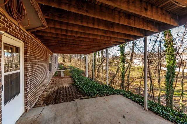 $429,900 | 203 Mosley Drive, Springfield, TN 37172