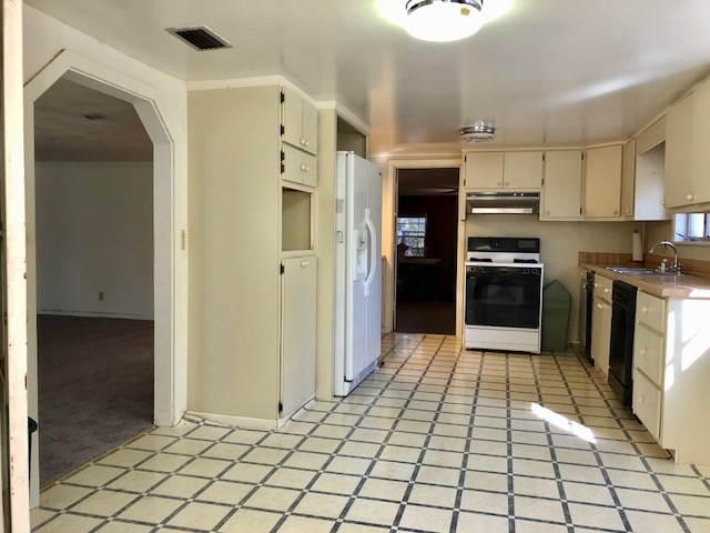2460 Woods Creek Road Perry, FL 32347 - Photo 10 of 29