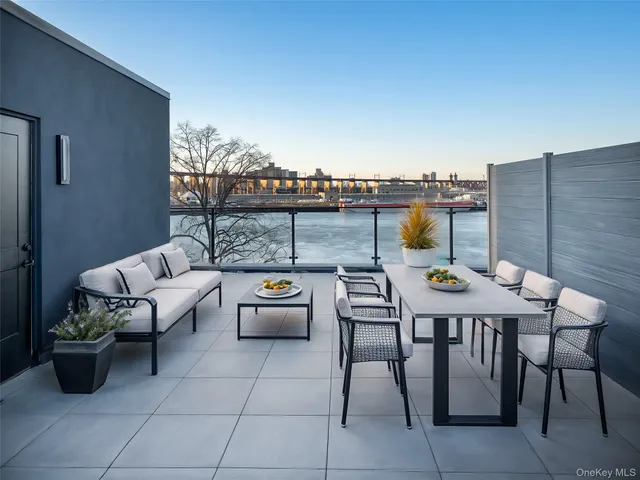 $1,380,000 | 21-31 Shore Boulevard, Unit 3C | Astoria
