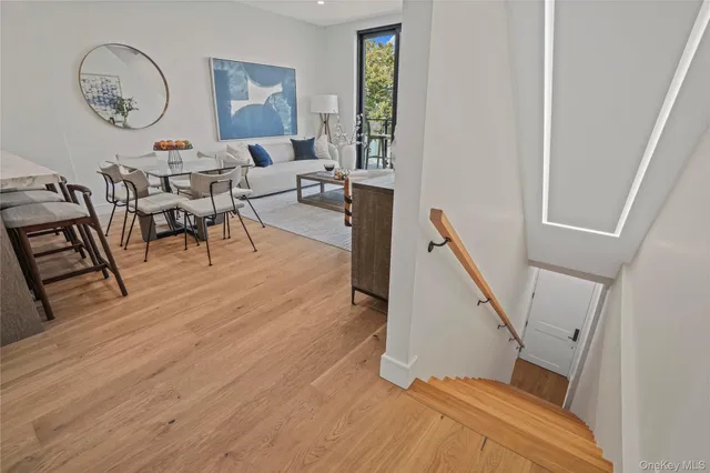 $1,380,000 | 21-31 Shore Boulevard, Unit 3C | Astoria