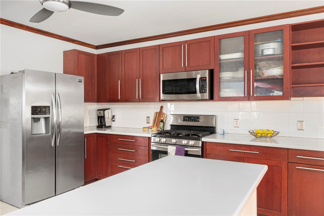 148 Andrew Comstock Road Warwick, RI 02886 - Photo 16 of 50