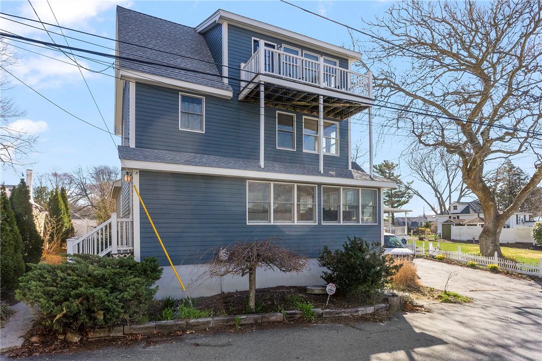 148 Andrew Comstock Road Warwick, RI 02886 - Photo 2 of 50