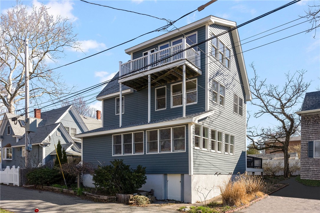 148 Andrew Comstock Road Warwick, RI 02886 - Photo 3 of 50