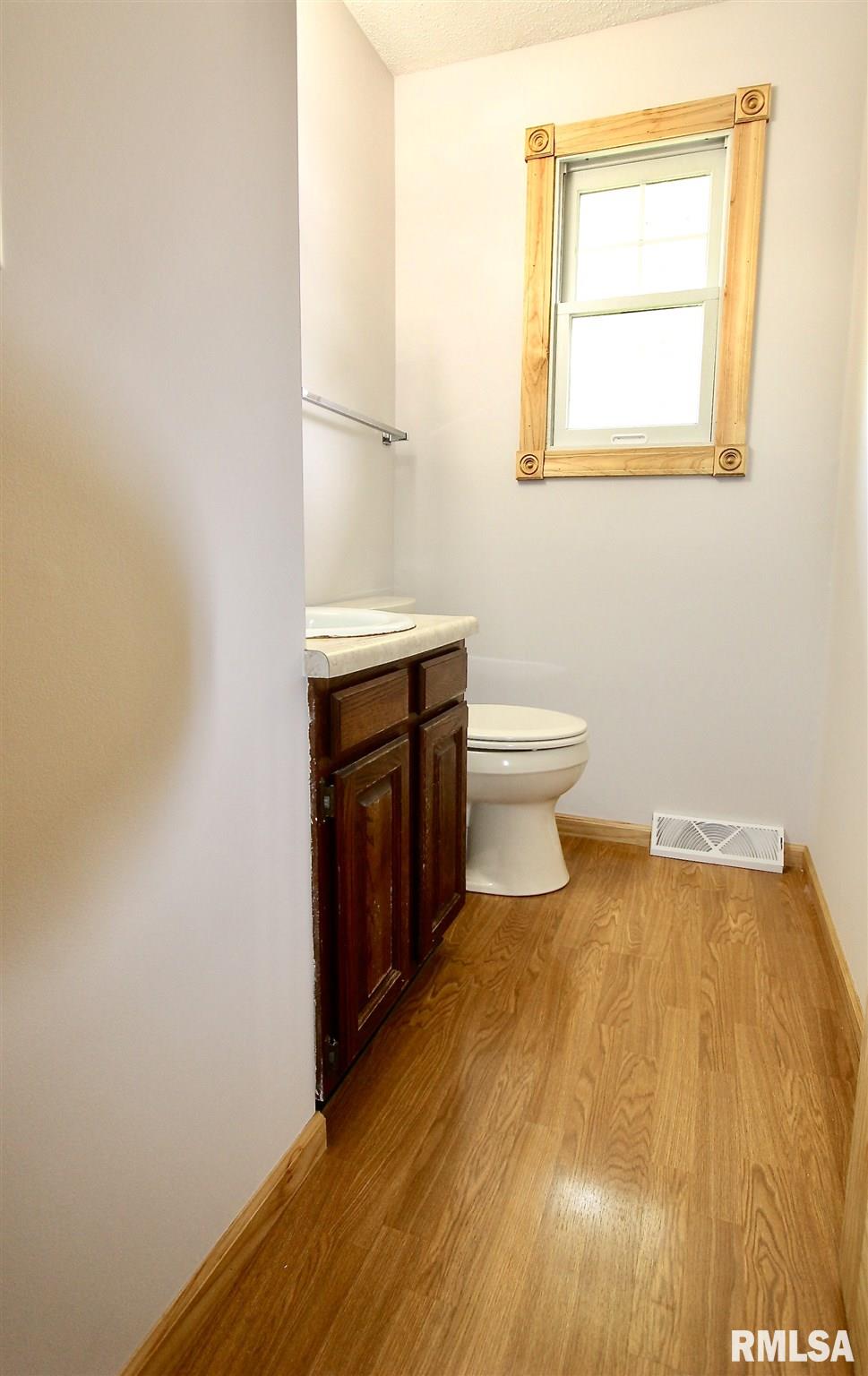 625 Long Road Buffalo, IL 62515 - Photo 19 of 37 Gallery Image 19