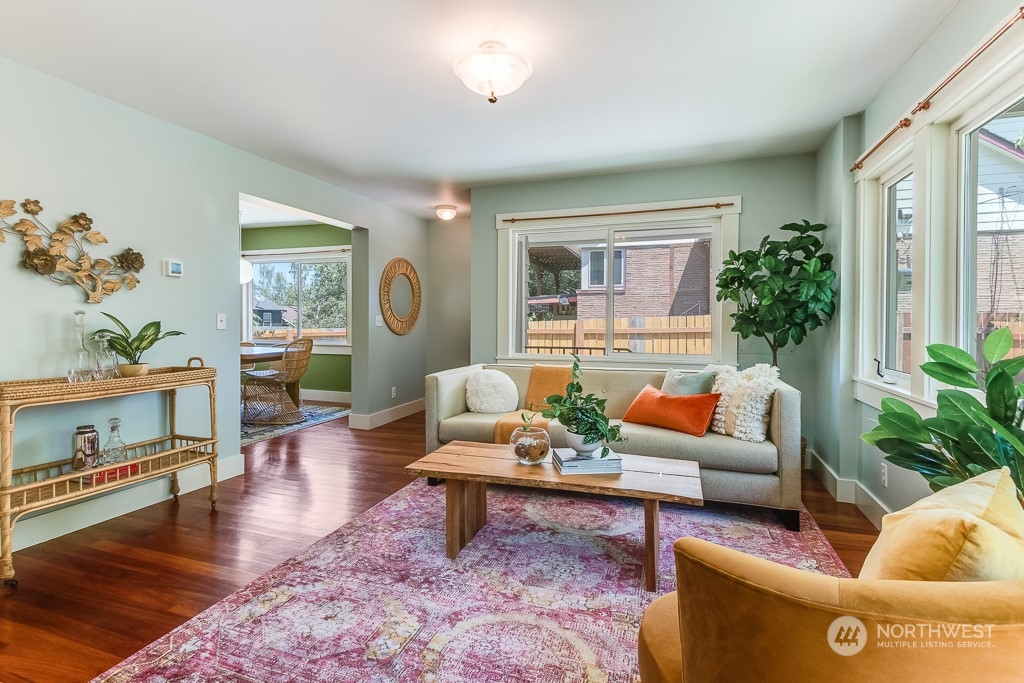 6020 South Roxbury Street Seattle, WA 98118 - Photo 5 of 31 Gallery Image 5