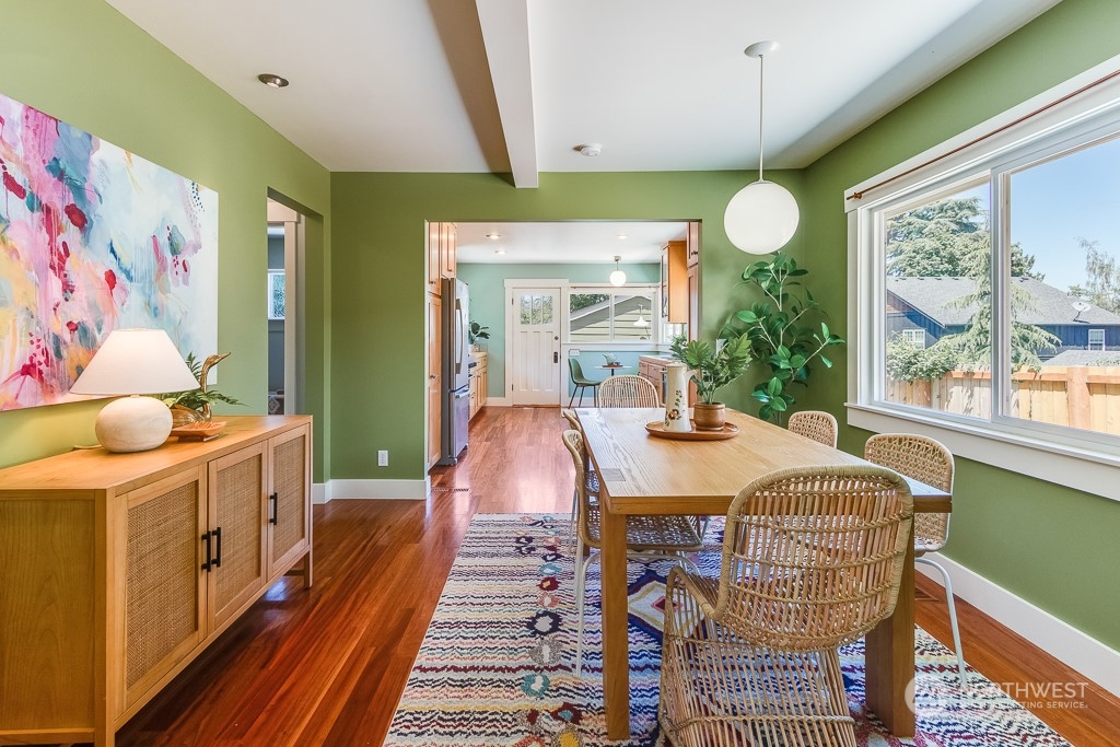 6020 South Roxbury Street Seattle, WA 98118 - Photo 7 of 31 Gallery Image 7