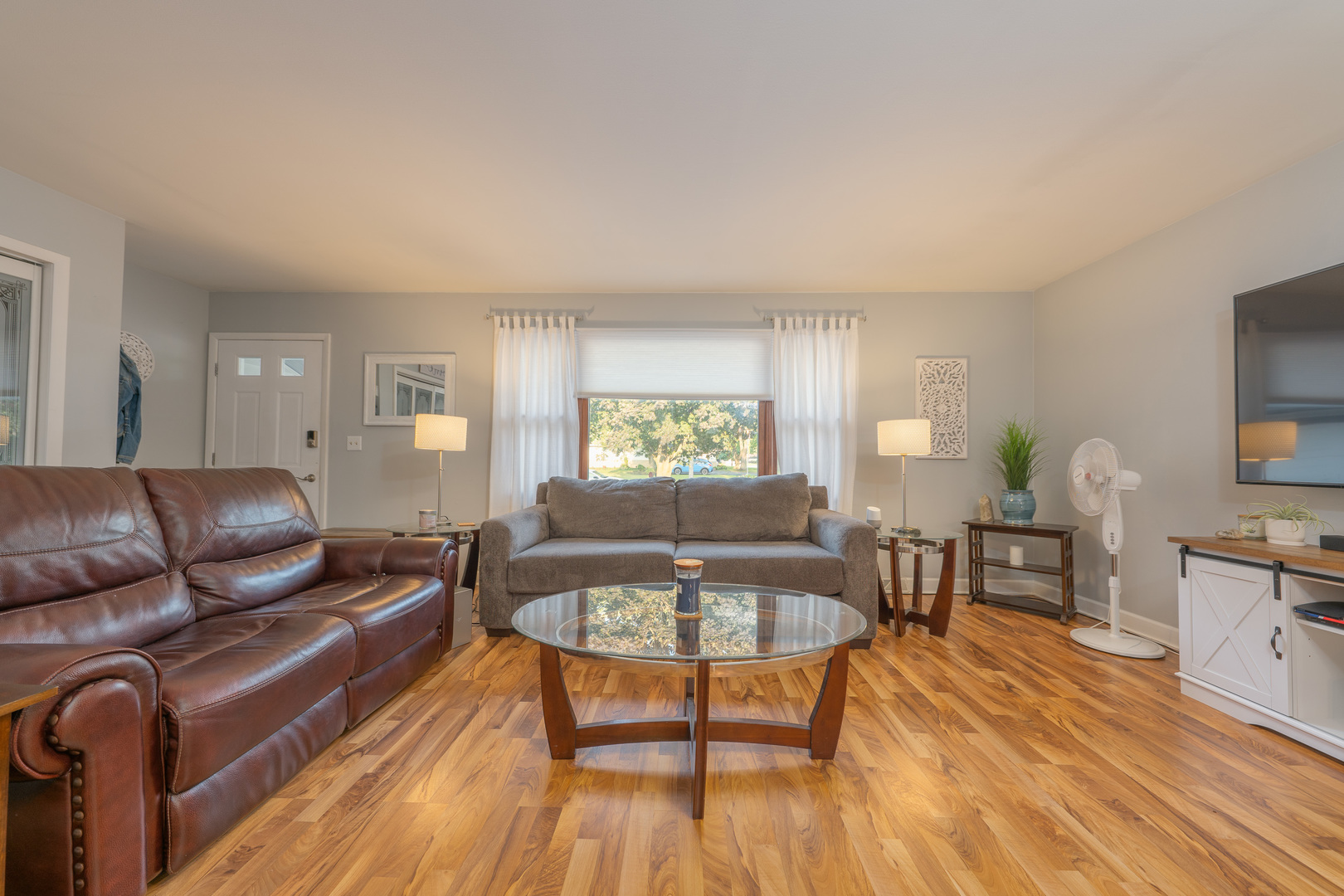 817 Southgate Road New Lenox, IL 60451 - Photo 7 of 30 a living room with furniture and a wooden floor