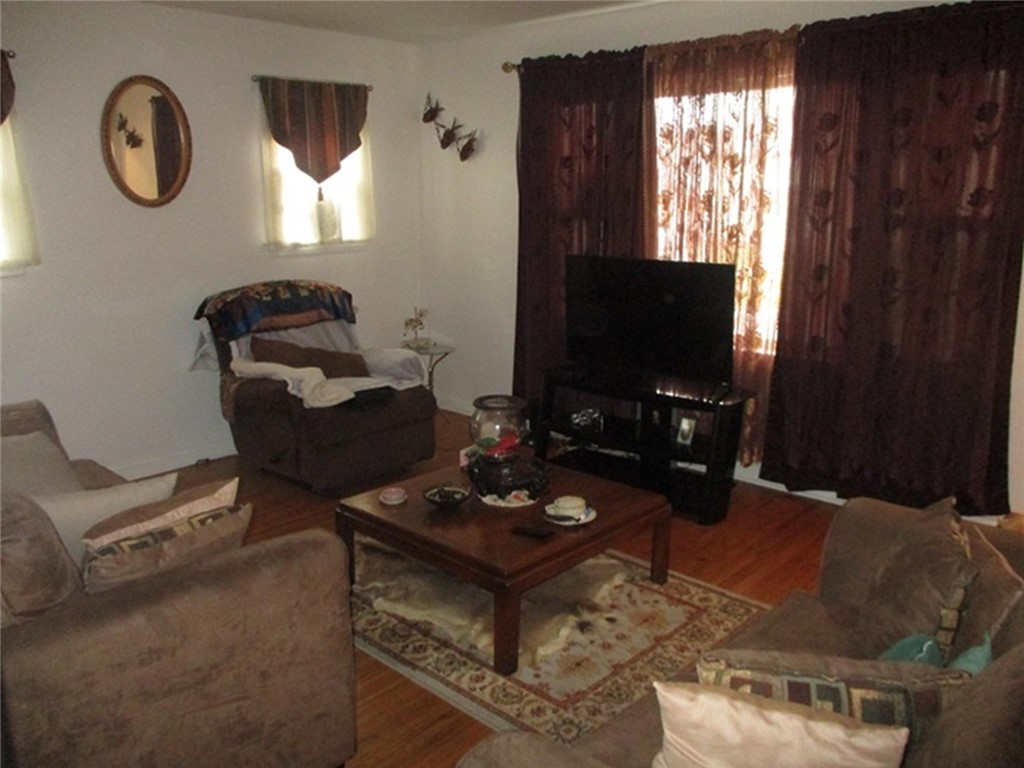 26 Fairgate Street Rochester, NY 14606 - Photo 2 of 7
