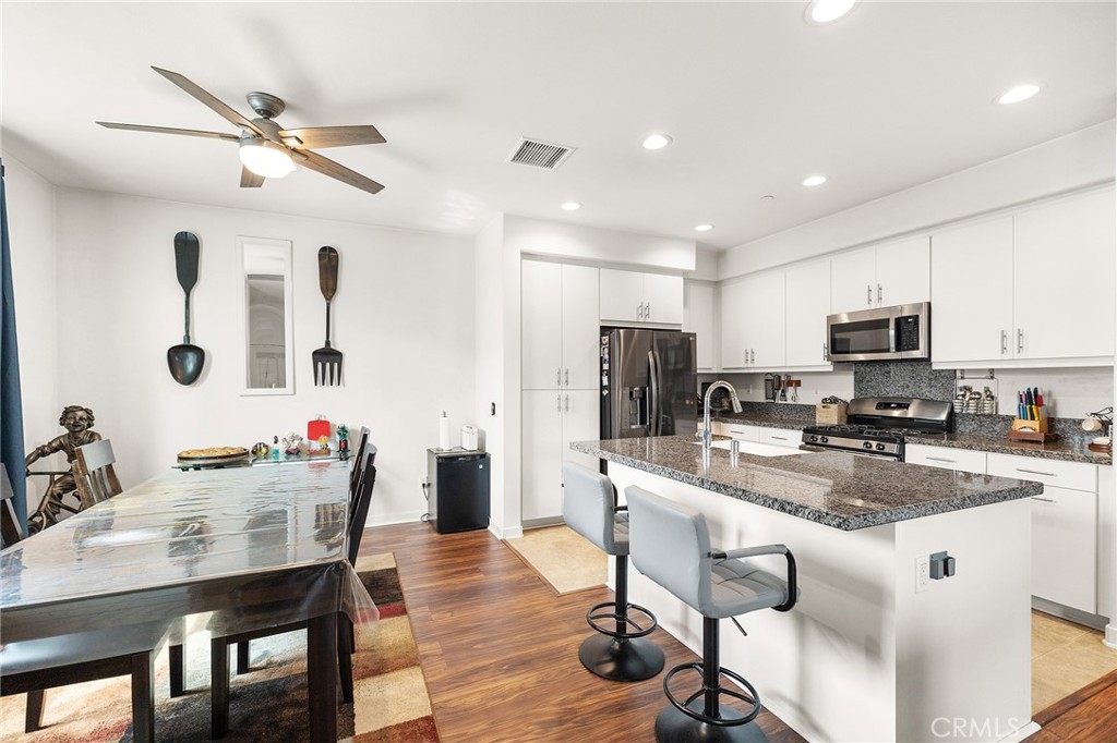 45477 Calle Cirros Temecula, CA 92592 - Photo 6 of 28