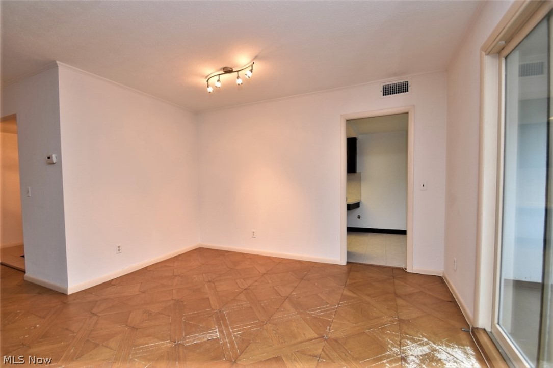 3701 Mayfield Road, Unit 308 Cleveland, OH 44121 - Photo 6 of 30 Gallery Image 6