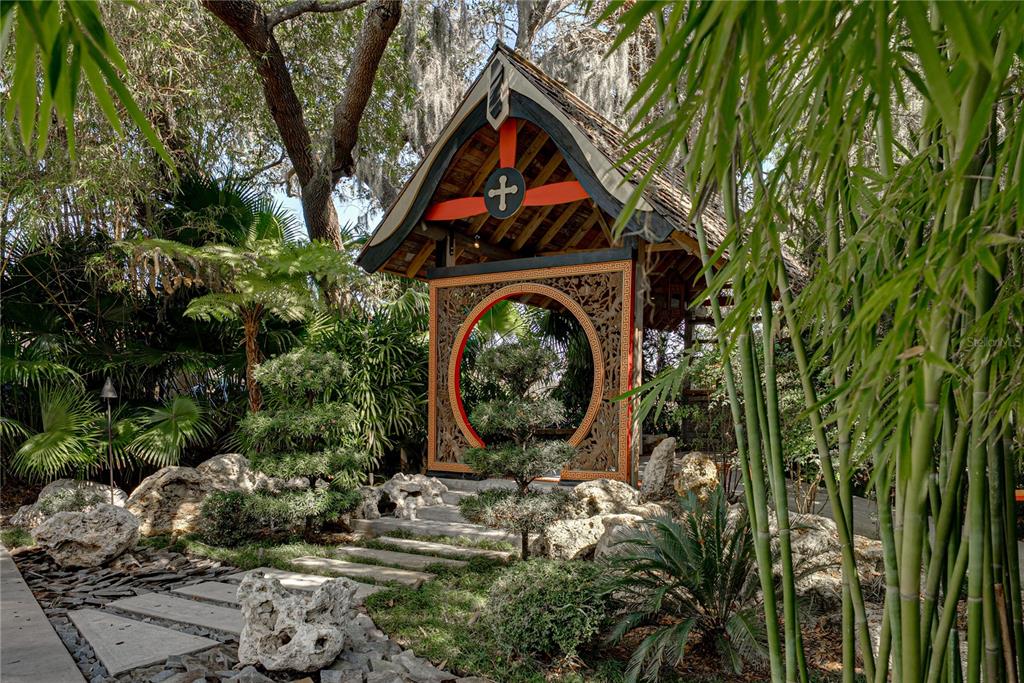 3505 Gallagher Road Dover, FL 33527 - Photo 90 of 100 a front view of a house with garden