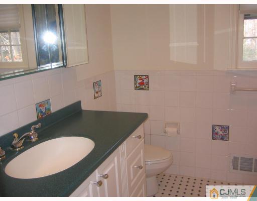 3 Federal Road East Brunswick, NJ 08816 - Photo 9 of 9 Gallery Image 9