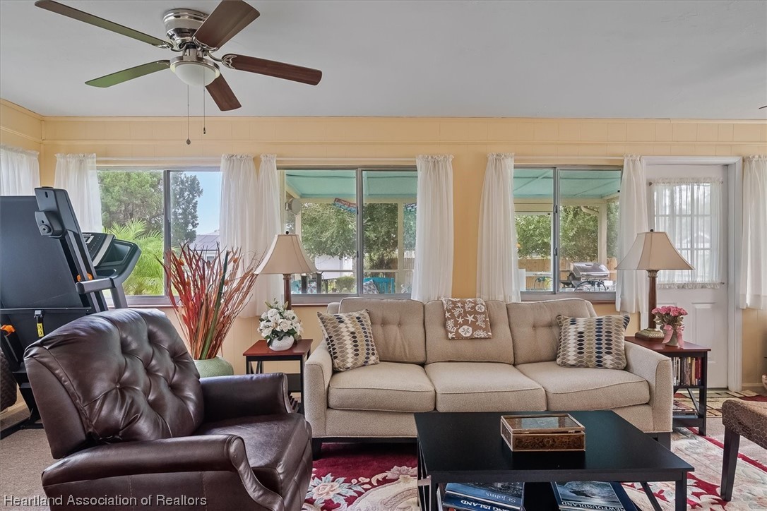 271 Tangerine Road Lake Placid, FL 33852 - Photo 8 of 37 Gallery Image 8