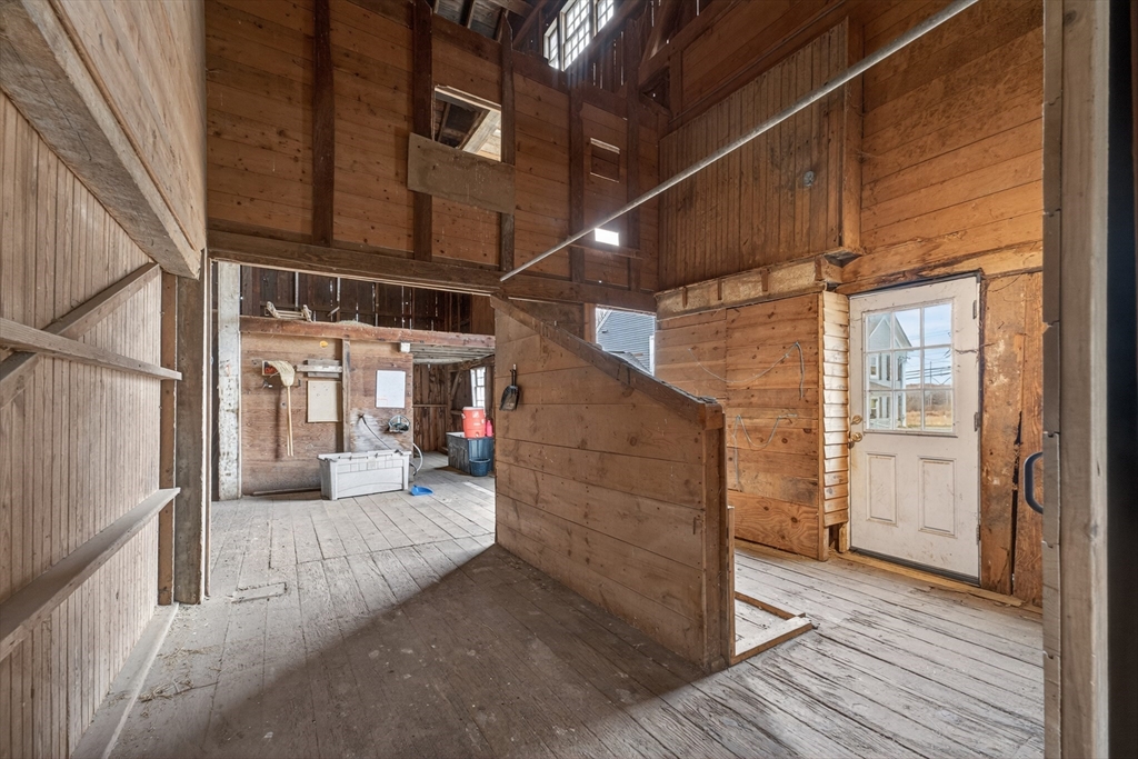 47 Singletary Avenue Sutton, MA 01590 - Photo 35 of 42 a view of a porch