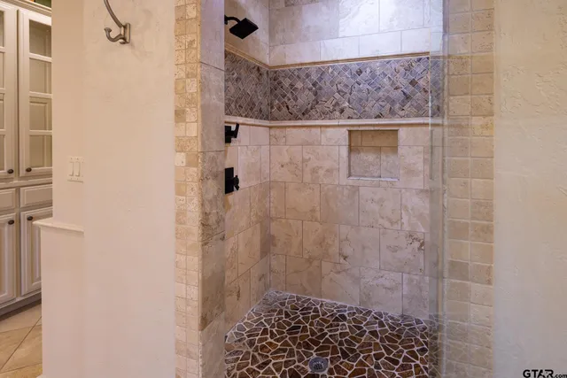 $2,375,000 | 13311 Farm To Market Road 2710, Lindale, TX 75771