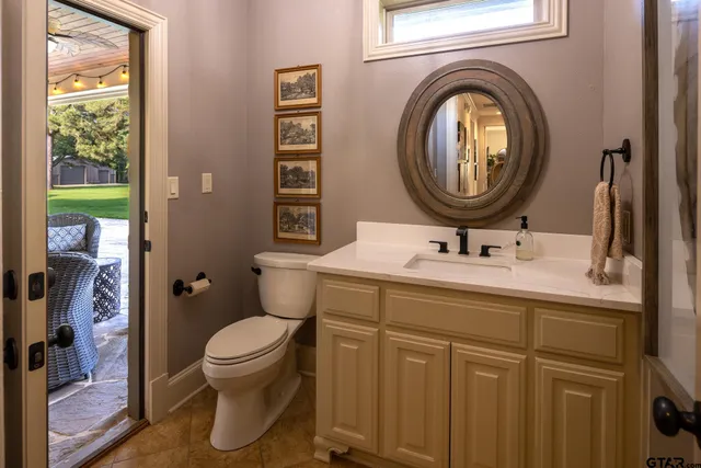 $2,375,000 | 13311 Farm To Market Road 2710, Lindale, TX 75771