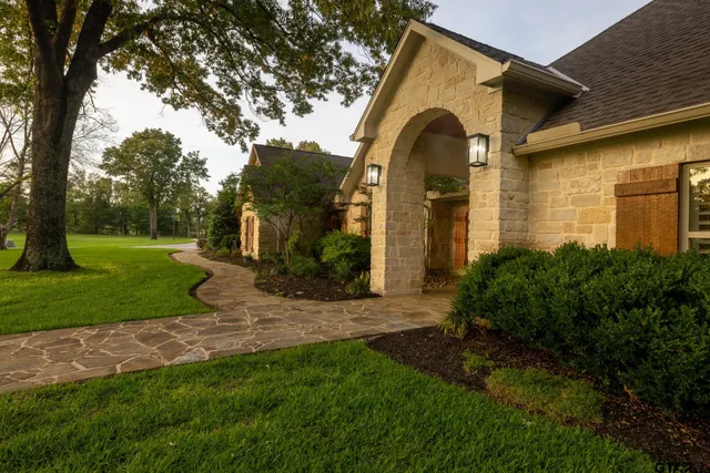 $2,375,000 | 13311 Farm To Market Road 2710, Lindale, TX 75771