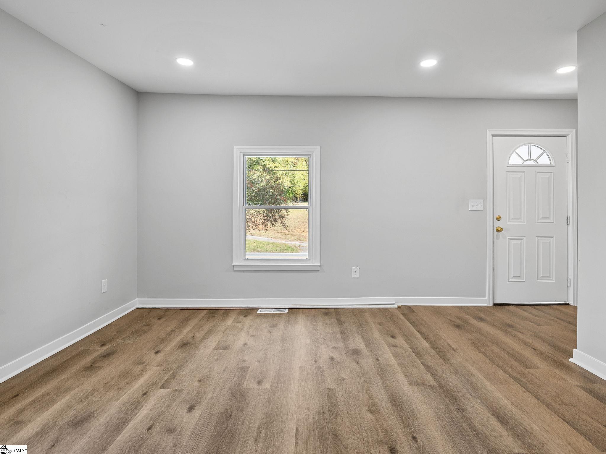 401 Parker Road Enoree, SC 29335 - Photo 9 of 34 Gallery Image 9