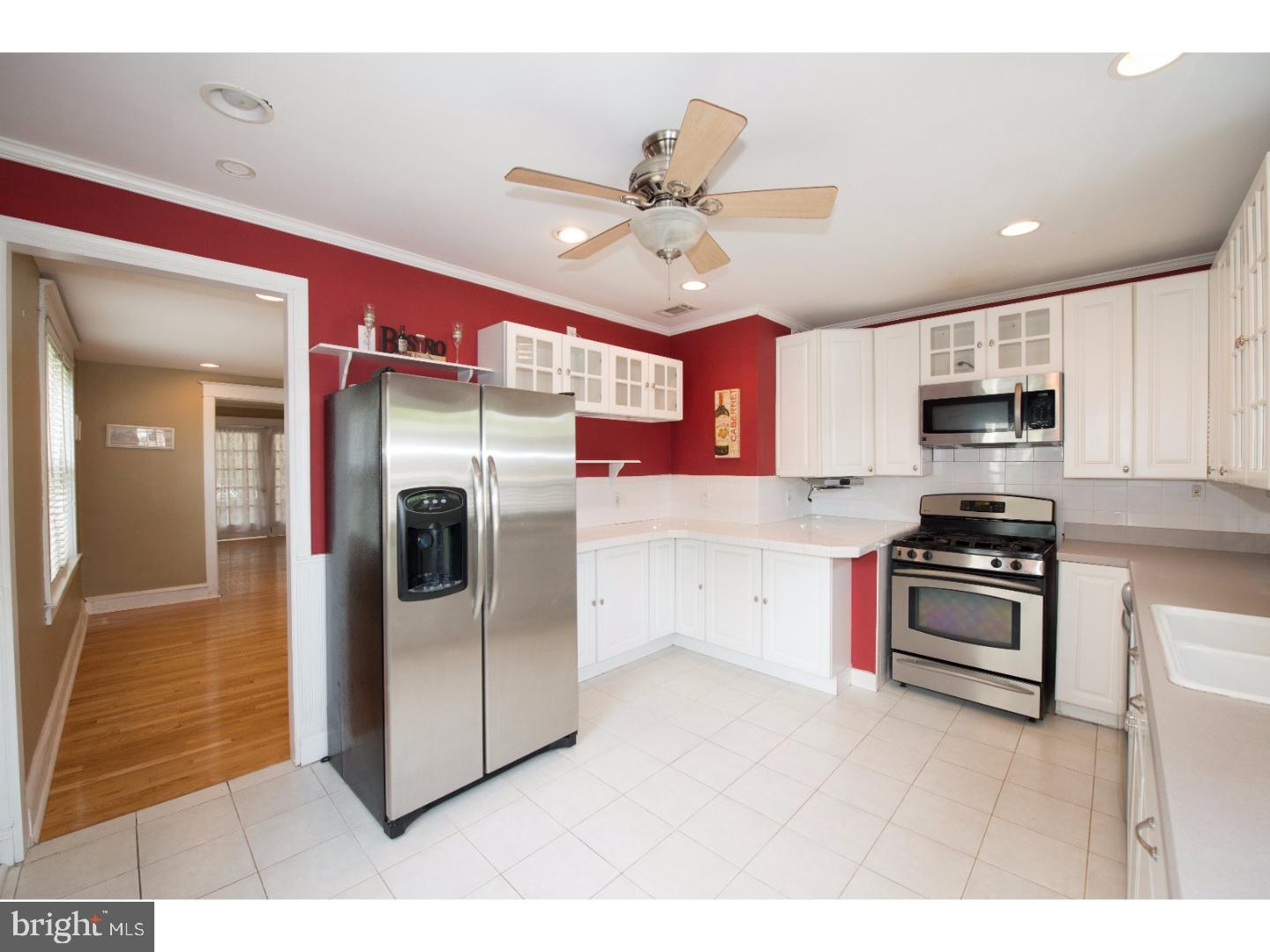 614 Crestview Road Philadelphia, PA 19128 - Photo 8 of 18