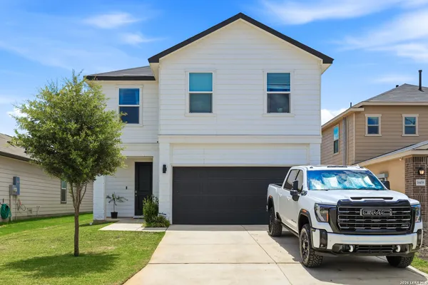 $2,300 | 14454 Calaveras Cove, Elmendorf, TX 78112