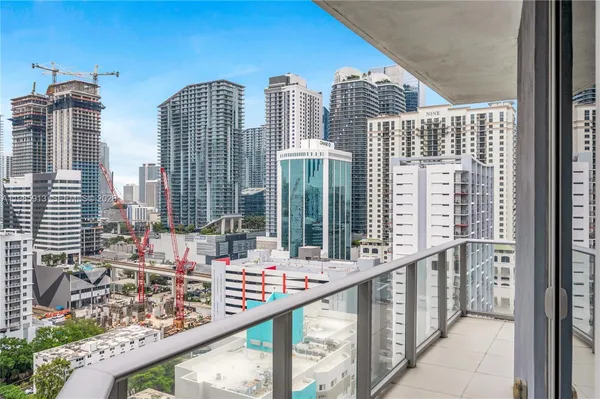 $4,500 | 1010 Southwest 2nd Avenue, Unit 2004, Miami, FL 33130