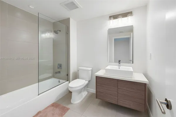 $4,500 | 1010 Southwest 2nd Avenue, Unit 2004, Miami, FL 33130