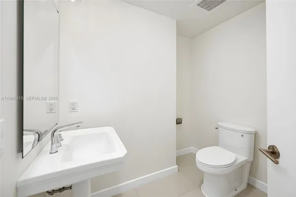 $4,500 | 1010 Southwest 2nd Avenue, Unit 2004, Miami, FL 33130