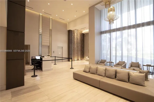 $4,500 | 1010 Southwest 2nd Avenue, Unit 2004, Miami, FL 33130