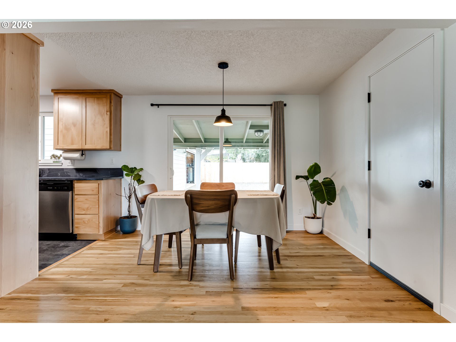 328 Dean Avenue Eugene, OR 97404 - Photo 12 of 25 Dining Area