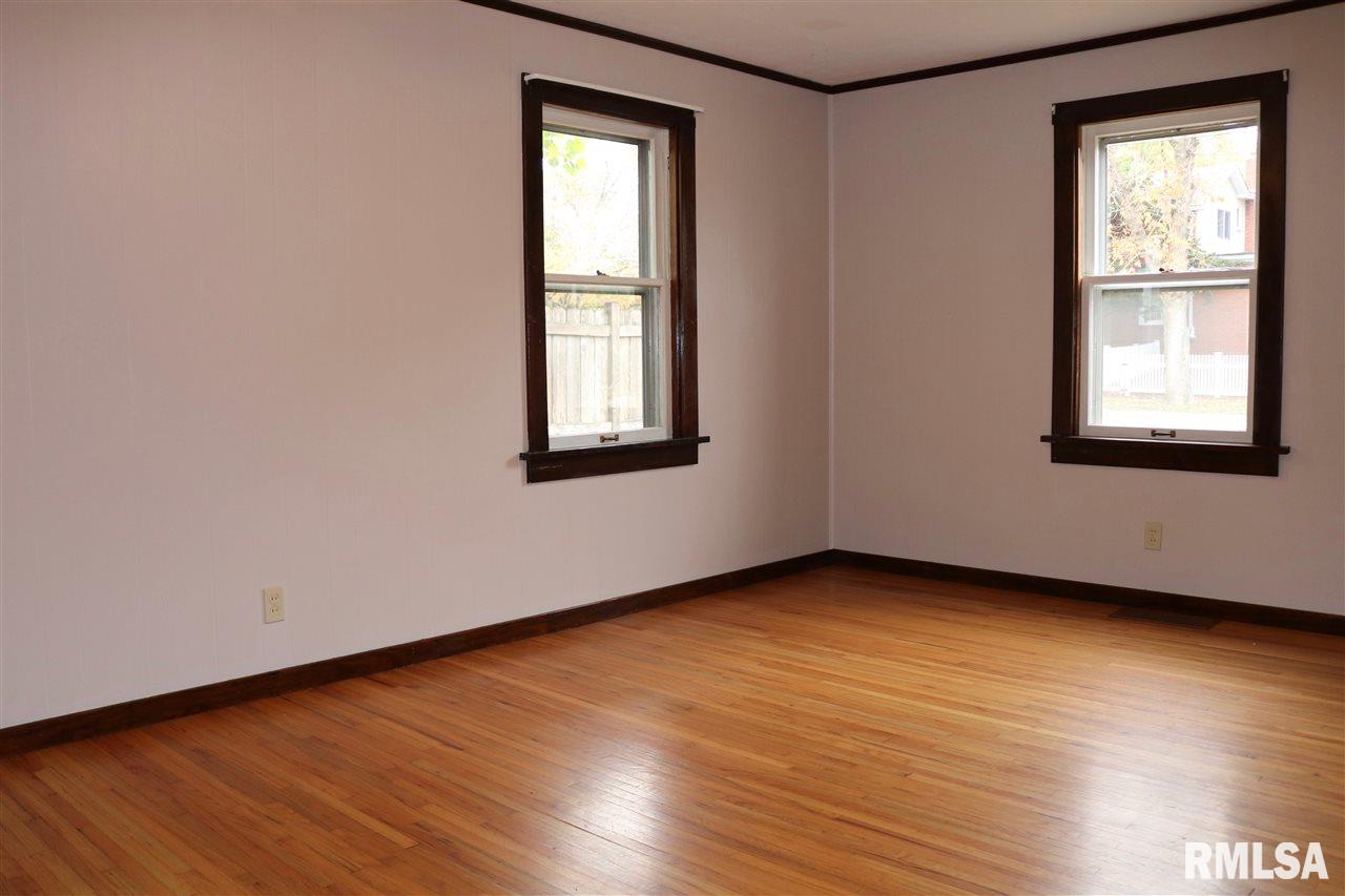 509 South Spring Street Geneseo, IL 61254 - Photo 4 of 16 Gallery Image 4