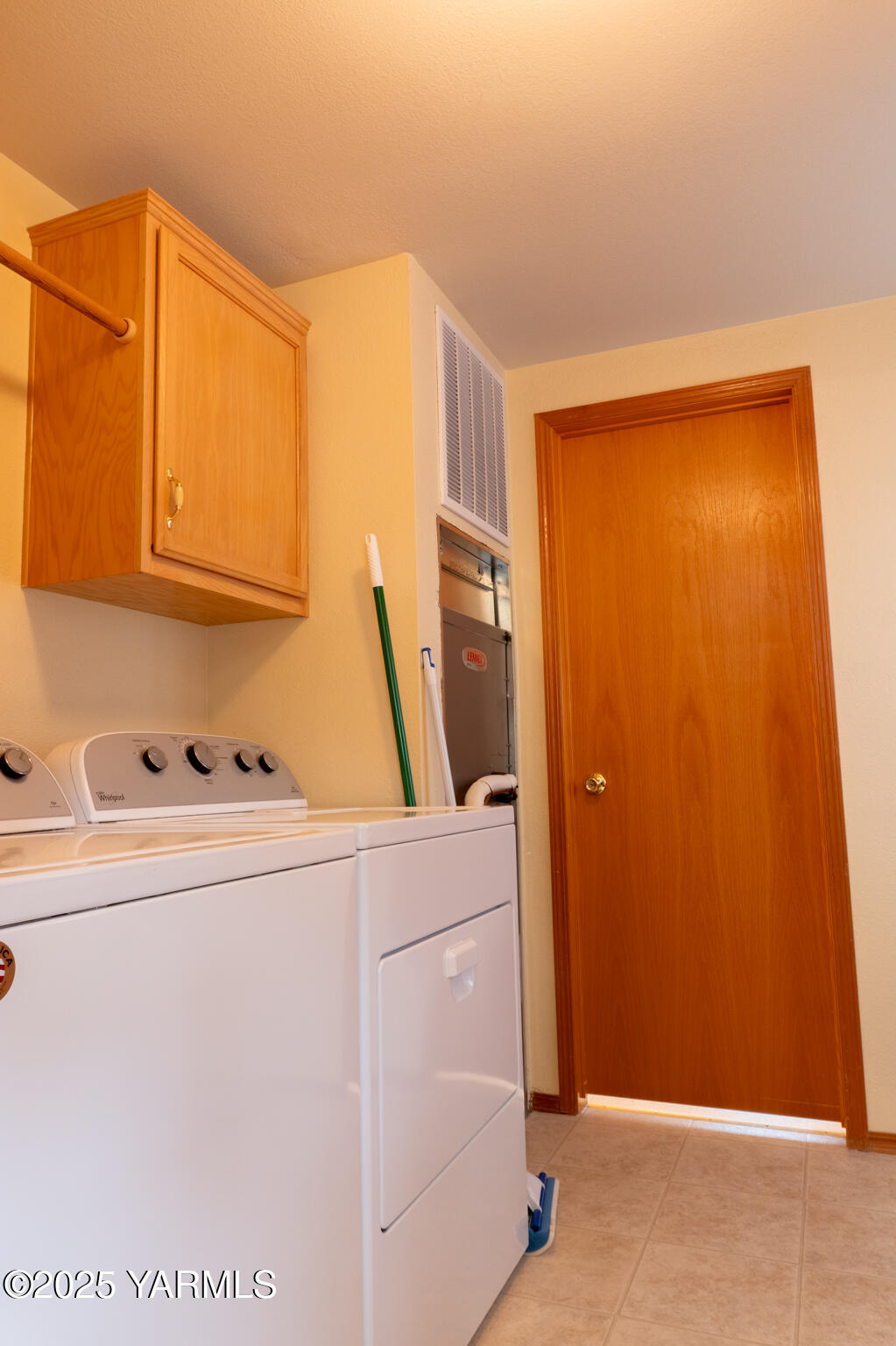 3701 Gun Club Road, Unit 120 Yakima, WA 98901 - Photo 12 of 36 laundry 2