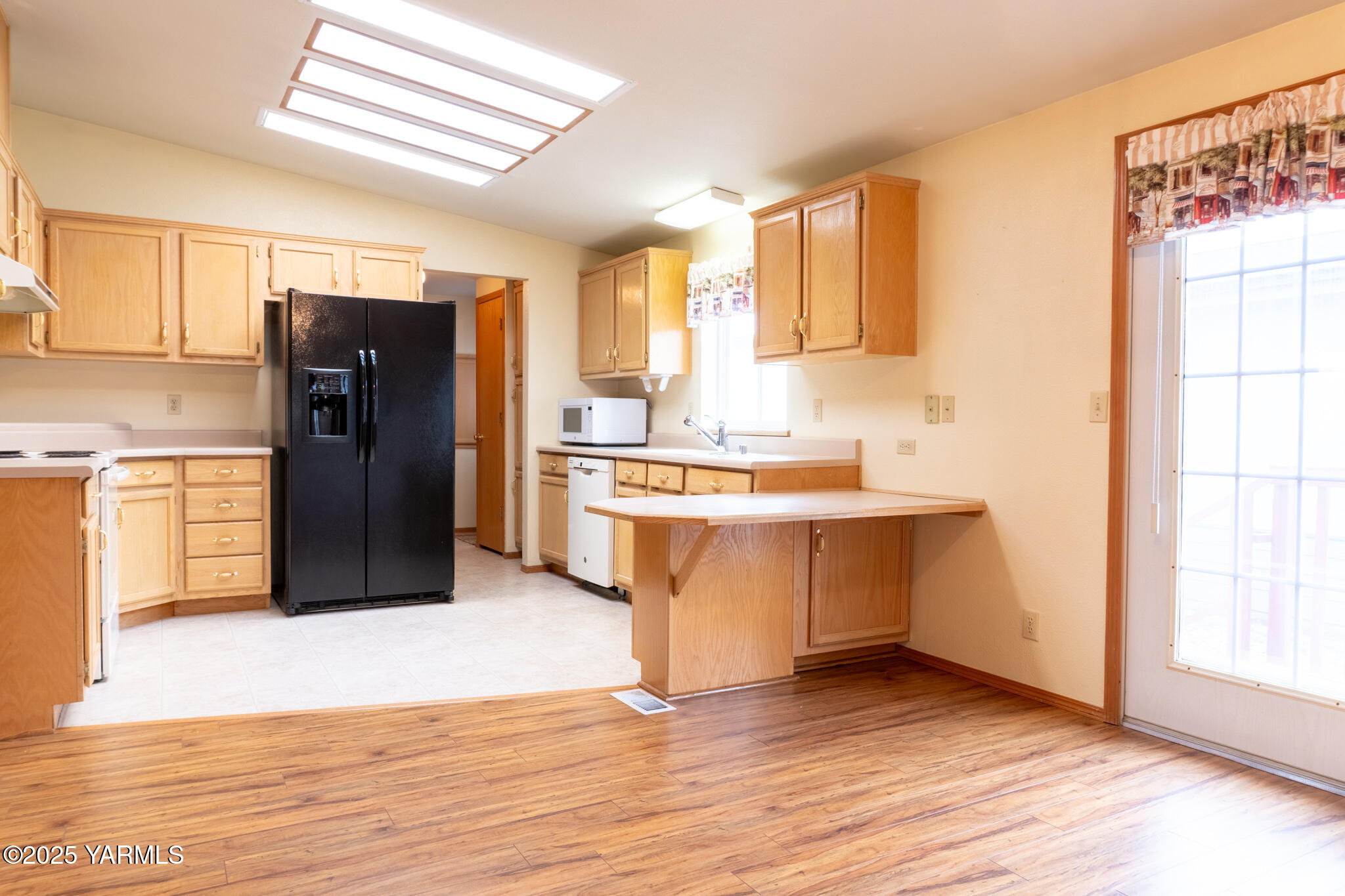 3701 Gun Club Road, Unit 120 Yakima, WA 98901 - Photo 2 of 36 kitchen view 1