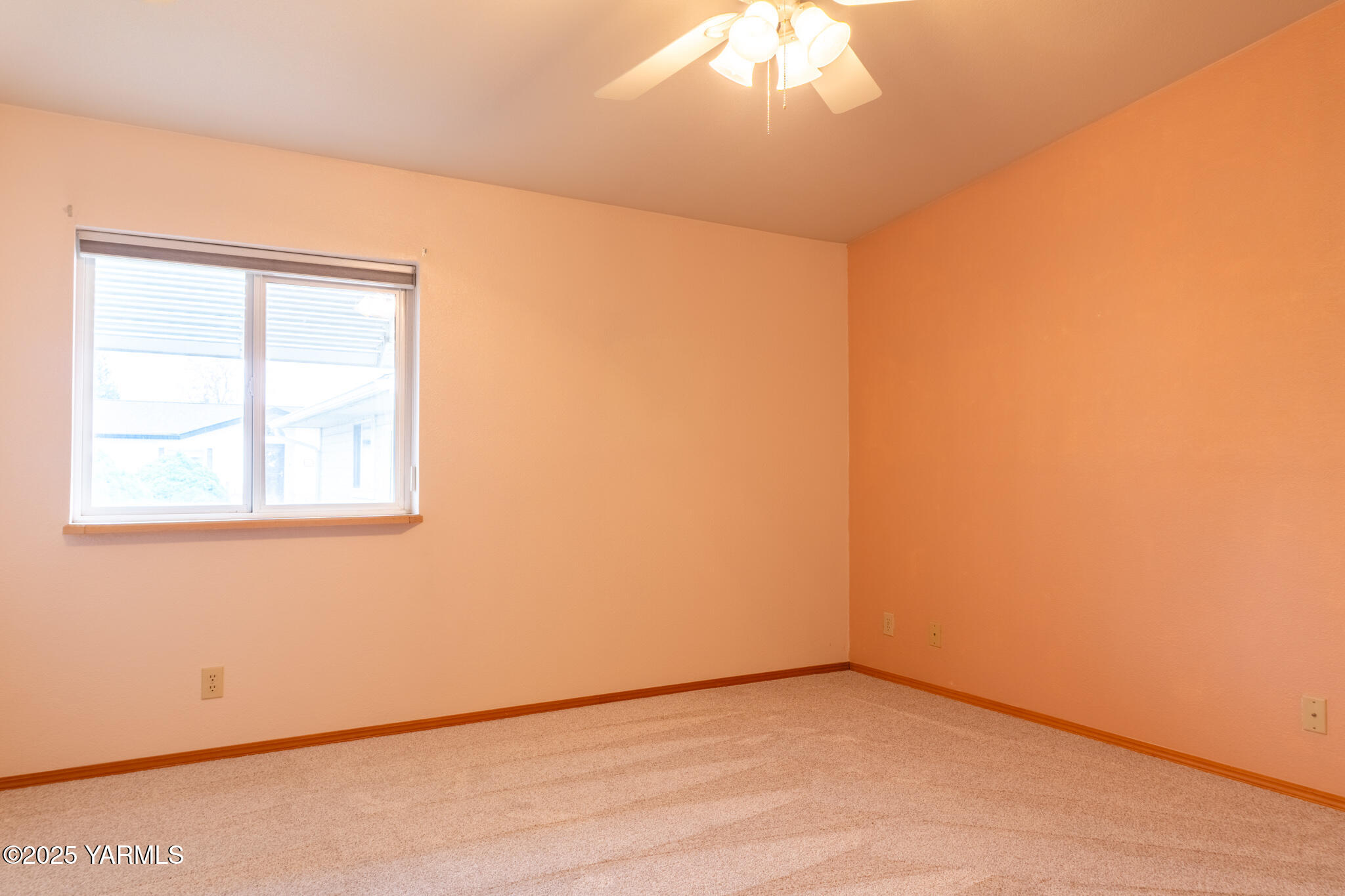 3701 Gun Club Road, Unit 120 Yakima, WA 98901 - Photo 23 of 36 primary bed 1