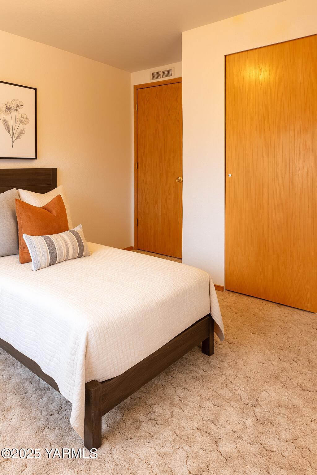 3701 Gun Club Road, Unit 120 Yakima, WA 98901 - Photo 26 of 36 primary bed AI staged