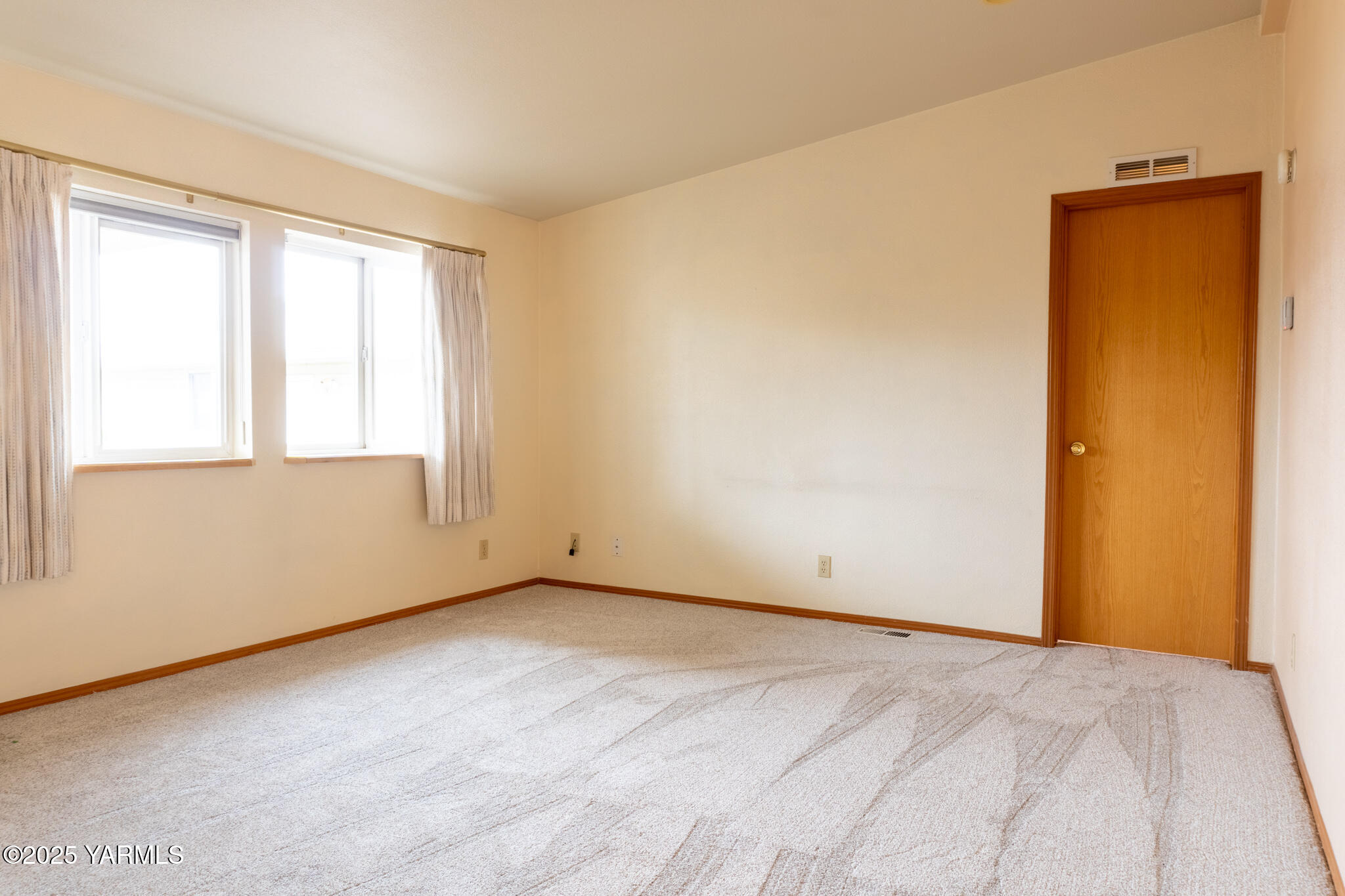 3701 Gun Club Road, Unit 120 Yakima, WA 98901 - Photo 36 of 36 living 3