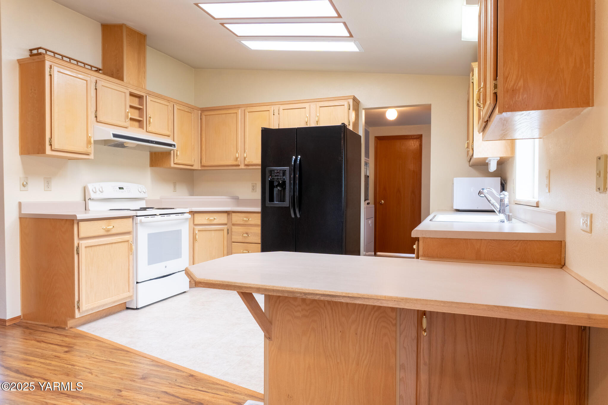 3701 Gun Club Road, Unit 120 Yakima, WA 98901 - Photo 4 of 36 kitchen view 2