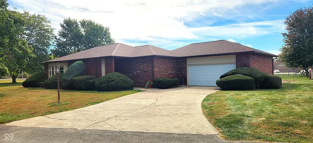 $274,900 | 3307 Memorial Drive North, Elwood, IN 46036